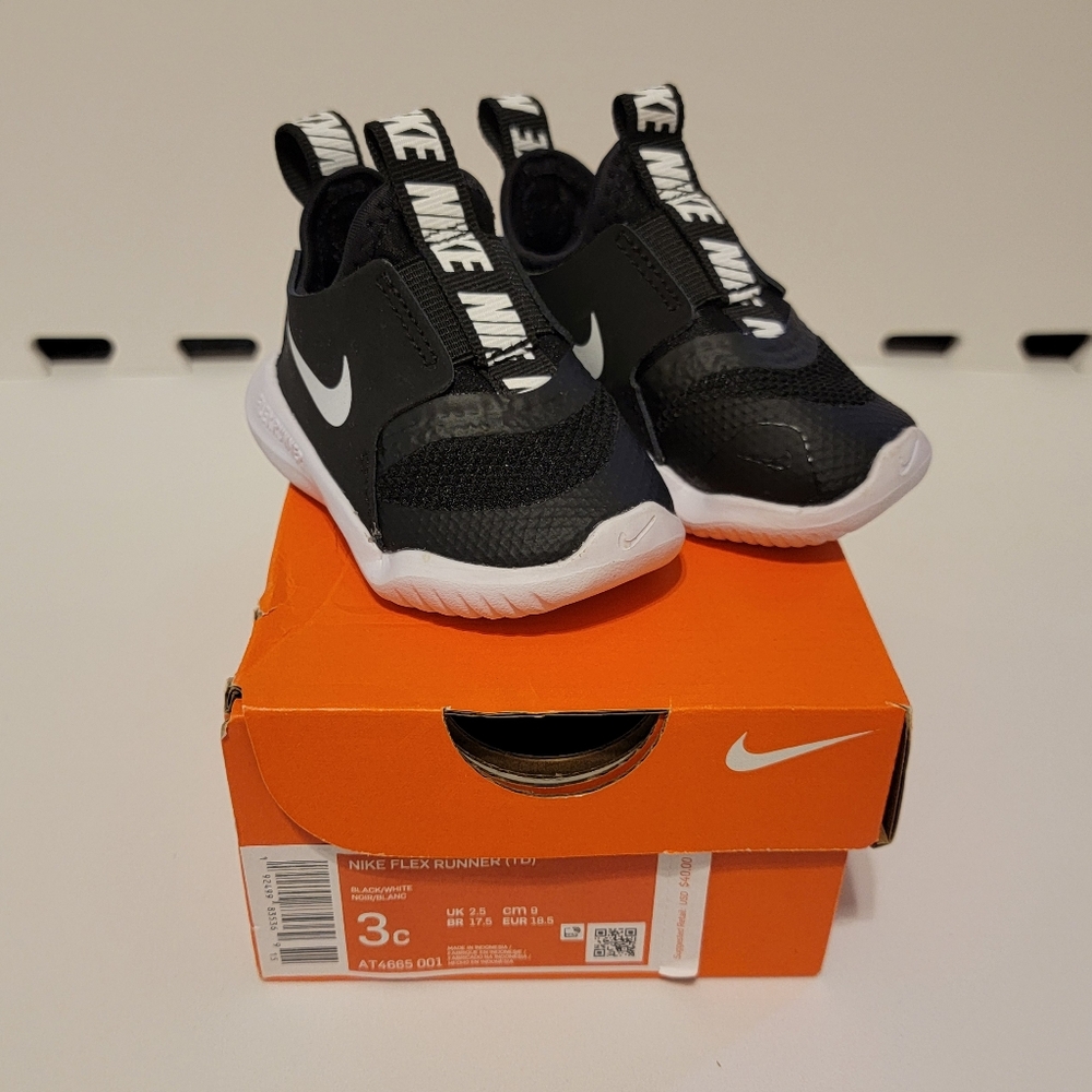 Nike Toddler Flex Runner shoes